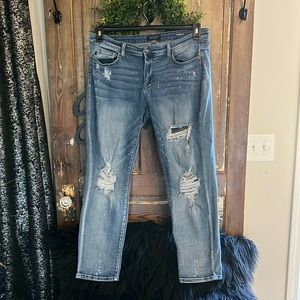 Judy Blue Boyfriend fit distressed and beach splattered Jeans